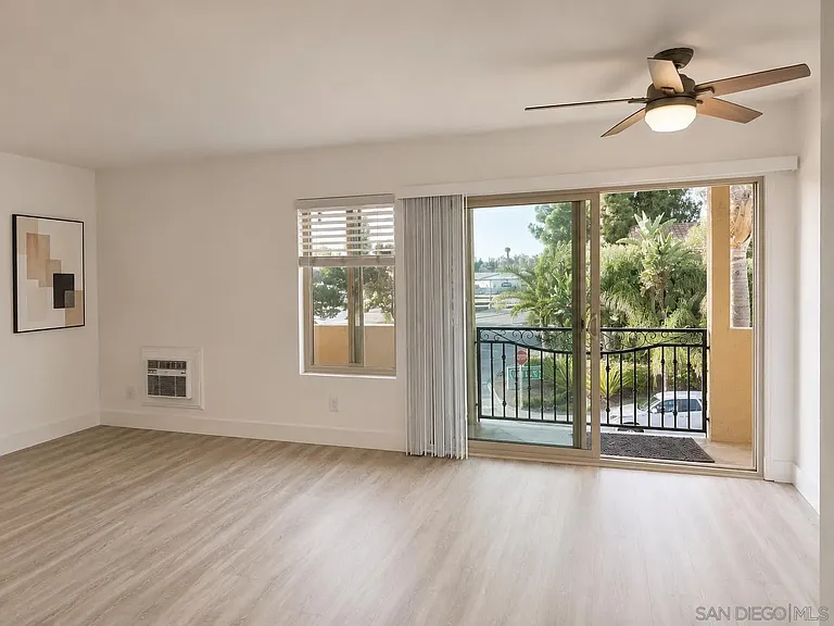 7555 Linda Vista Rd #29 — Photo 4