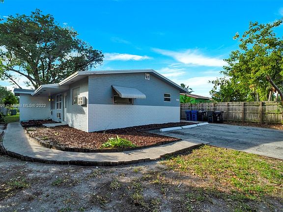 4th image of 1515 NW 2nd Ave #W