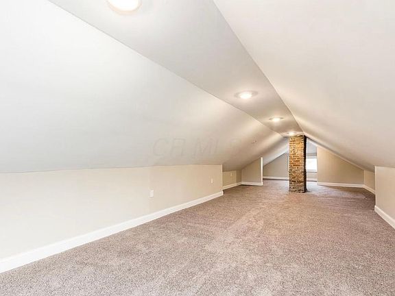 2nd image of 770 Kelton Ave