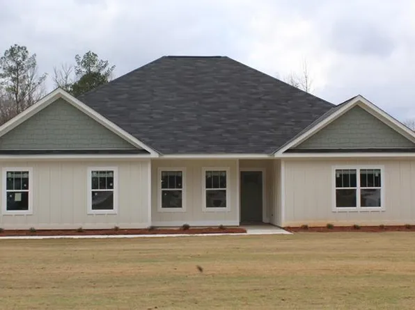 29 Camp Parkman Rd, Phenix City, AL 36869