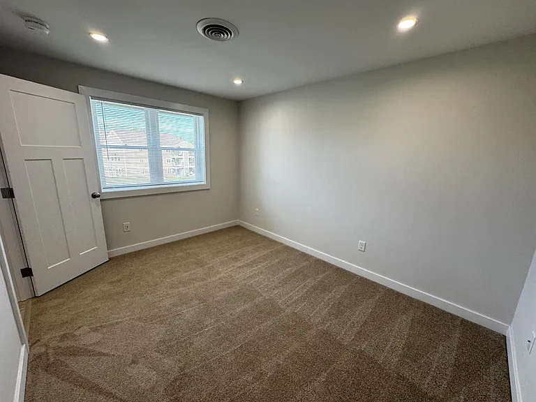 532 Lilac Ln — Photo 22