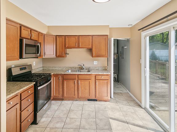 2nd image of 164 Galewood Dr