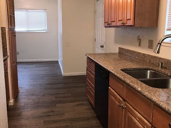 4th image of 7316 Lawnwood Dr