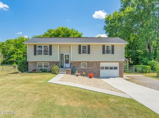 7504 John Rd, Corryton, TN 37721