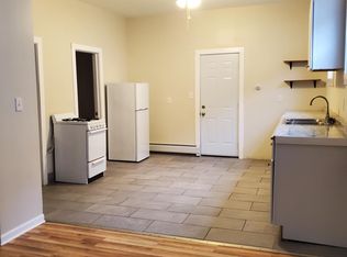 610 4th Ave #1-R, Troy, NY 12182