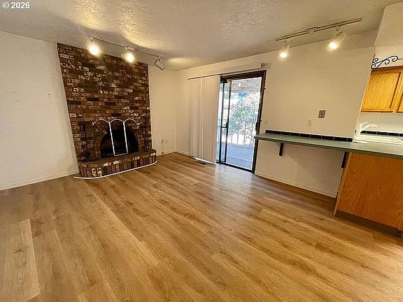 4th image of 15118 NE 5th St