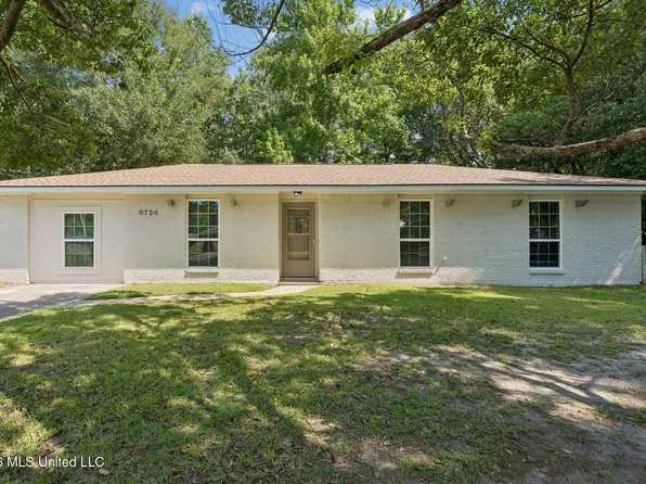 9724 Donchester Cir, Moss Point, MS 39562