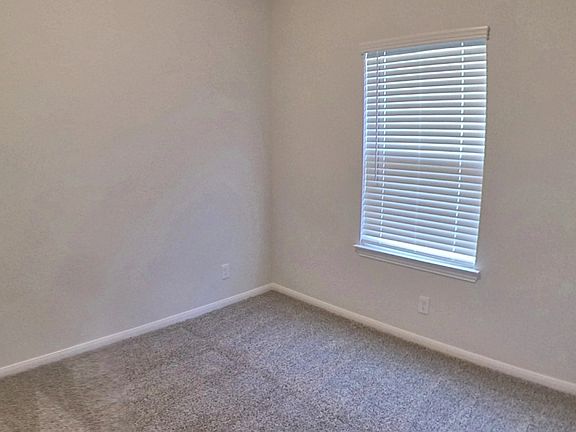 4th image of 14911 Hidalgo Valley Ln