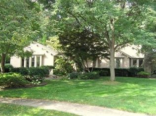 2339 Oak River Ct, Troy, MI