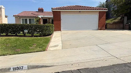 19307 Oakview Ln Photo 1