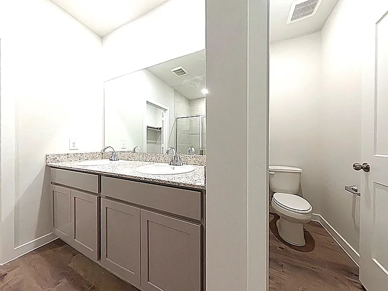 523 Shoreview Dr — Photo 4