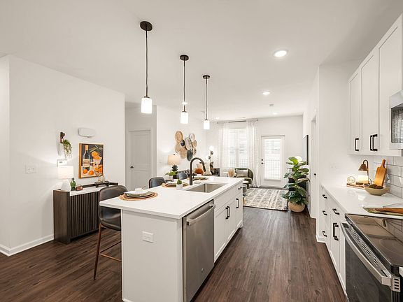 3rd image of 358 Groveway Loop #131