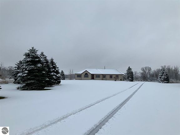 4th image of 3124 Paddock Ln