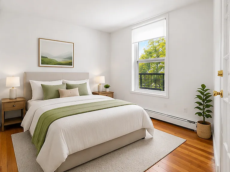 303 Franklin Ave #2R — Photo 4