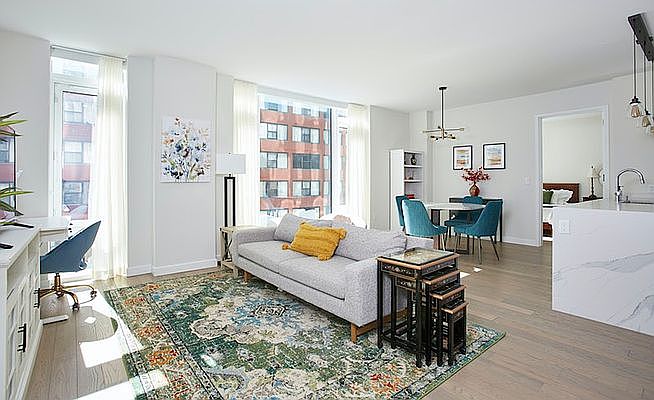 1st image of 505 W 43rd St APT 4G