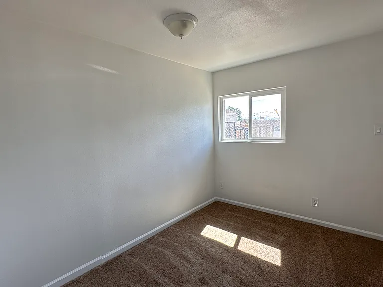 16476 Yucca St — Photo 6