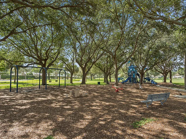 67 King Fisher Way — Photo 16