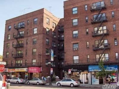 7234 Austin St APT B1, Flushing, NY, 11375
