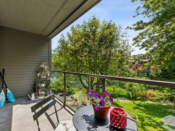 19428 Aurora Avenue N #235, Shoreline, WA 98133