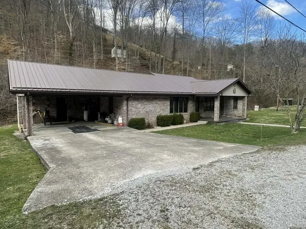 867 Highway 1148, Isom, KY 41824