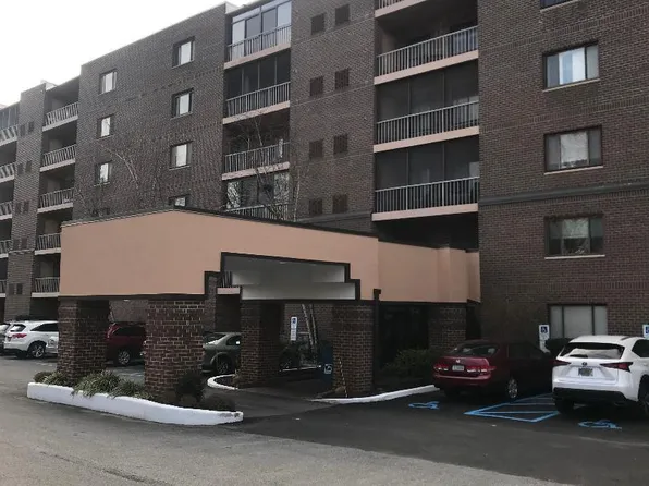 1219 W Wynnewood Rd, Wynnewood, PA 19096