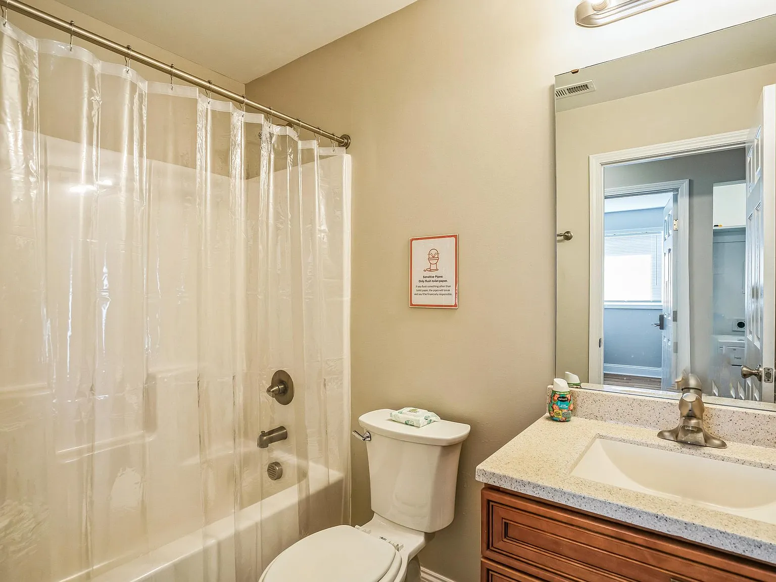 4 bed, 2.0 bath, 1582 sqft, $901 — Photo 4