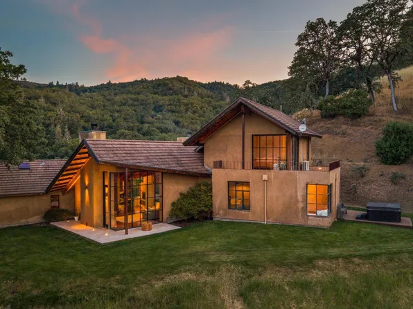 4752 Burke Hill Drive, Ukiah, CA 95482