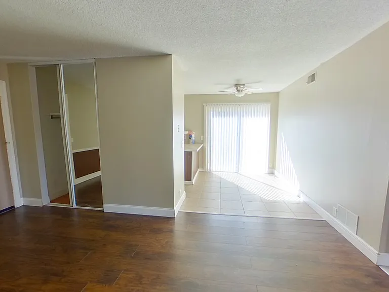 713 Dondee Dr — Photo 8