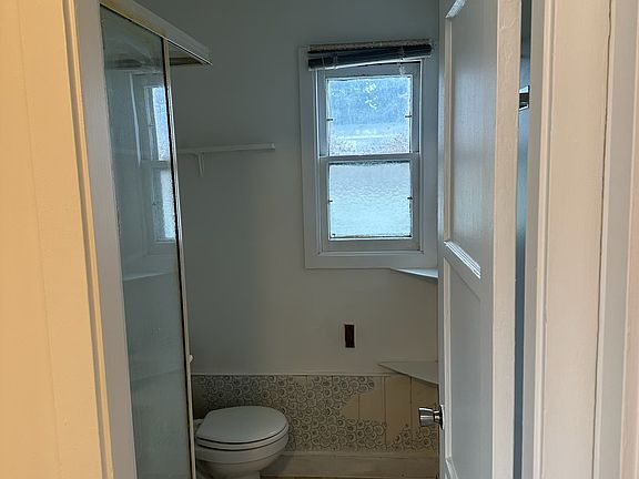 5th image of 3209 Whitney Dr #1