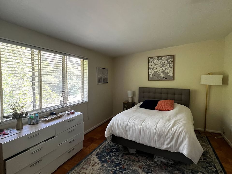 2nd image of 10432 Rockville Pike APT 402
