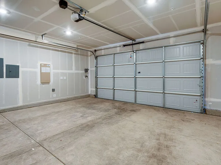 12628 Hereford Ave — Photo 40