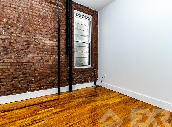 3rd image of 11 Humboldt St #1LI