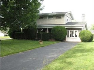 1041 N 18th St, Elwood, IN 46036