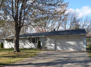 703 E Crescent Ln, Litchfield, MN 55355