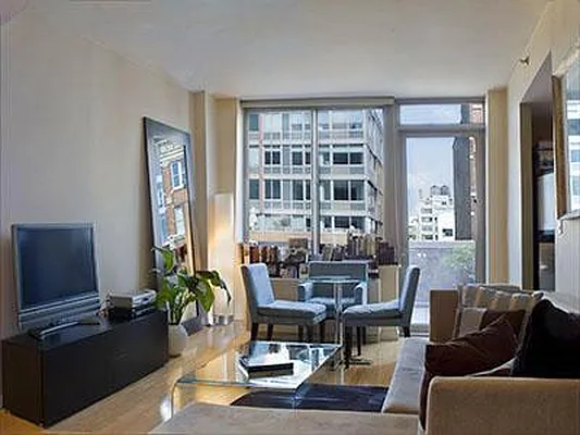 Rented by Bank Neary | media 5
