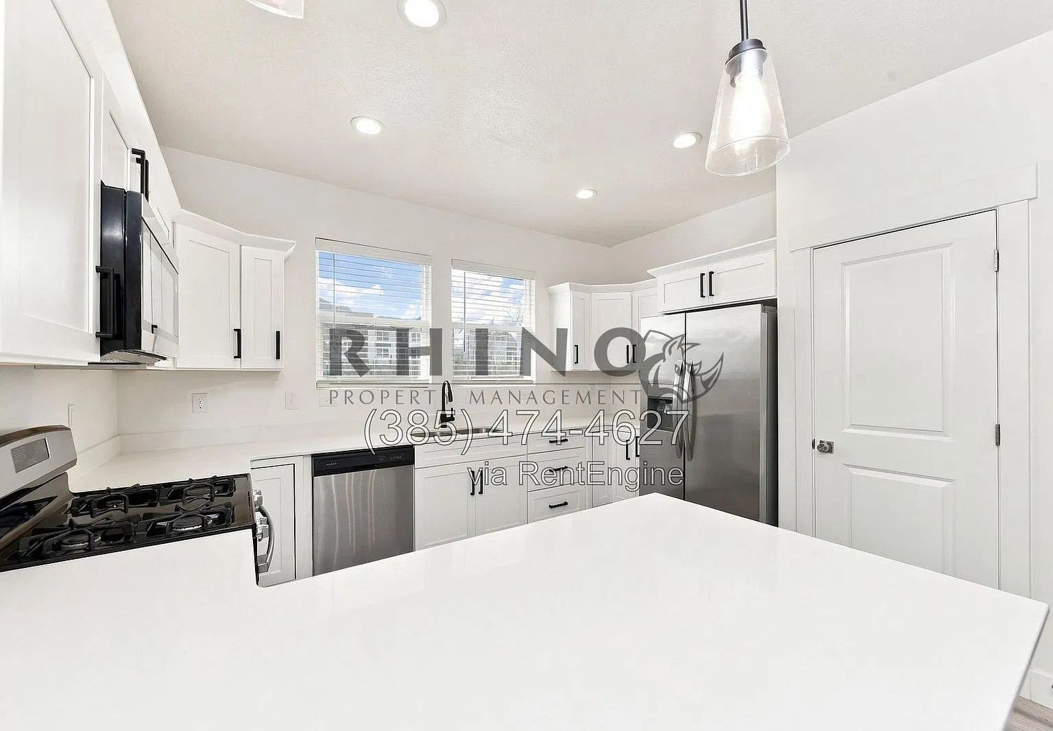 3 bed, 2.5 bath, 2402 sqft, $2,350 — Photo 1