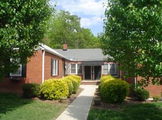 400 Chamberlain St APT E, Raleigh, NC 27607