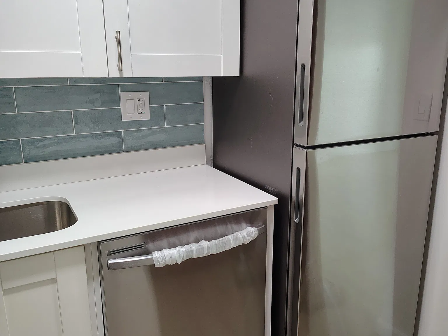 1 bed, 750 sqft, $2,000 — Photo 3