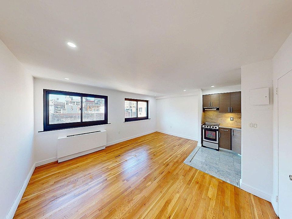 1st image of 50 Prince St #Phg