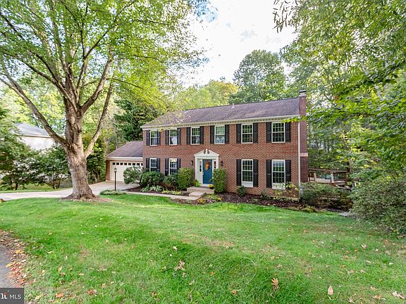 2nd image of 7 Lee Ct