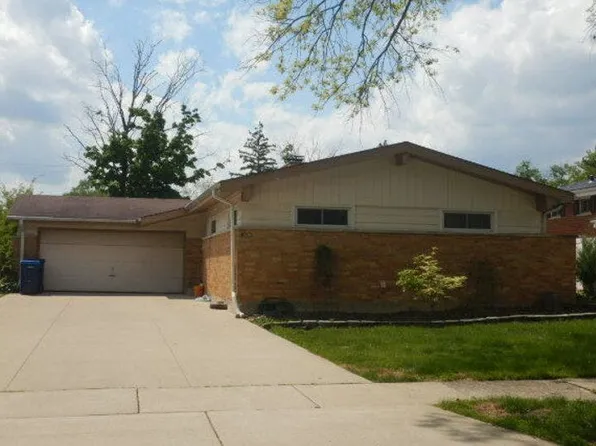 1006 S Grant Ave, Villa Park, IL 60181