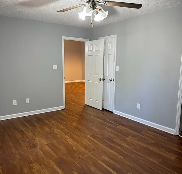 200 Brookdale Dr — Photo 9