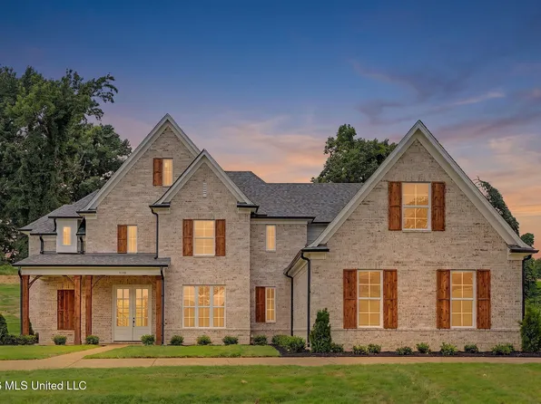8130 Soaring Oaks Dr, Walls, MS 38680