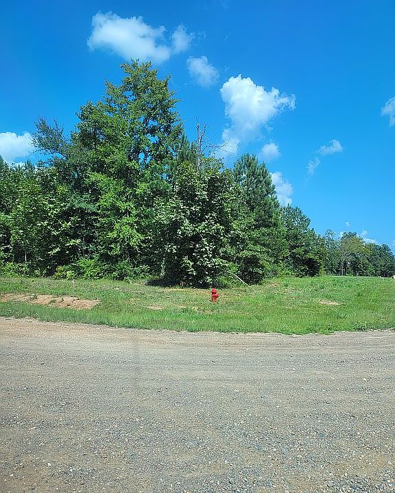 1st image of 150 Sandyridge Ln