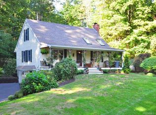 8 Ratlum Mountain Rd, Barkhamsted, CT 06063