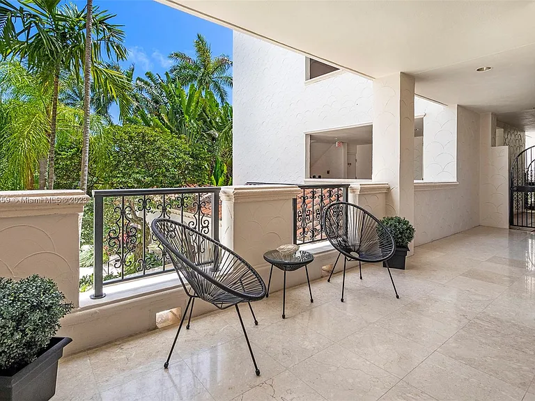 2122 Fisher Island Dr #2122 — Photo 41