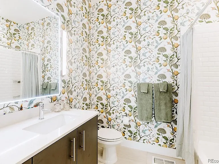 2530 Lawrence St #107 — Photo 21