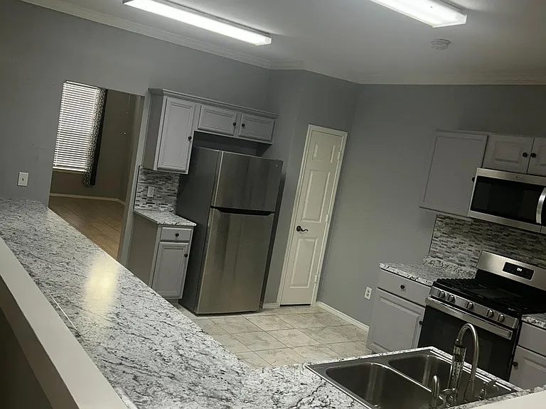 12637 Black Cherry Ln — Photo 5