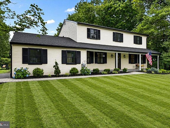 2nd image of 4270 Biddeford Cir