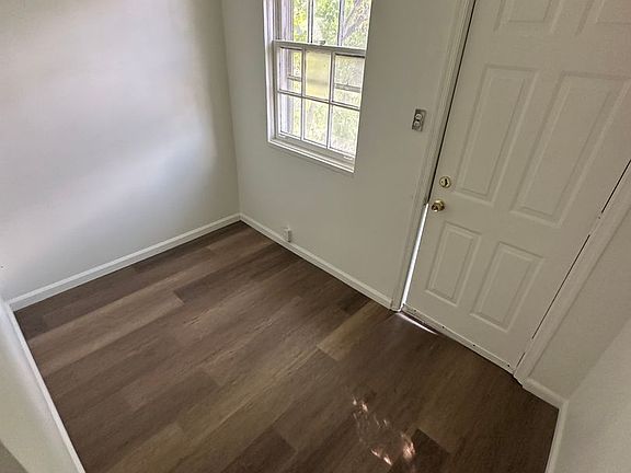 5th image of 398 Valley Rd